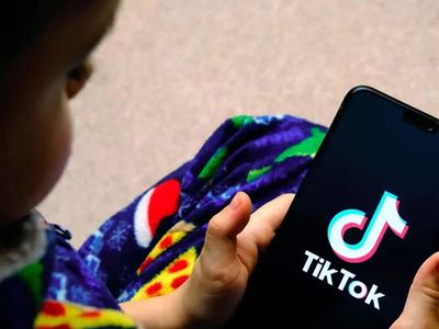 TikTok'ta 8 yaşındaki kız çocuğunun müstehcen dansı ülkeyi ayağa kaldırdı: Çocuğun derhal aileden uzaklaştırılması gerek!