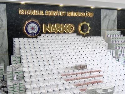 Türkiye Mücadeleyi Sürdürüyor! İstanbul'da sahte ilaç operasyonu