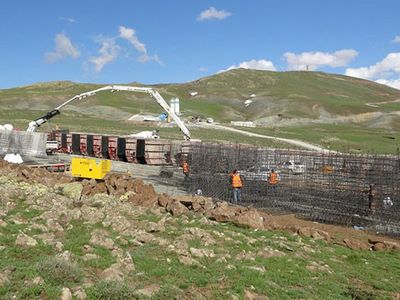Van’ın İran Sınırına 64 Kilometrelik Duvar Örülüyor