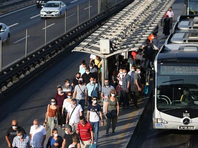 Vatandaşa gına geldi: İstanbul’un metrobüs arızaları bitmek bilmiyor!