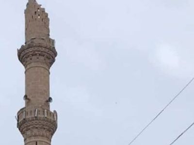 Yalova'daki 5 büyüklüğündeki deprem cami minaresini yıktı!