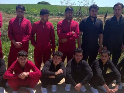 Yunanistan'dan Türkiye'ye Yasa Dışı Yollarla Geçmeye Çalışan 42 Göçmen Yakalandı