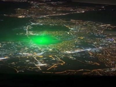 Yüzlerce kişinin canını riske attı: Havada korku dolu anlar yaşandı