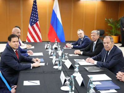 Lavrov ile Rubio Manila'da bir araya geldi: Ukrayna ve uzay iş birliği masadaydı
