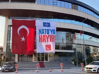 Saadet Partisi’ne NATO’ya hayır cezası