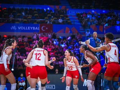 Filenin Sultanları VNL çeyrek finalinde Kanada'yı geçerek adını yarı finale yazdırdı