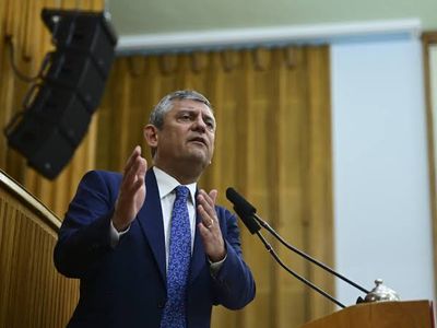 Ankara'da Gündem Yaratan İddia: Özgür Özel Yeni Parti Kuruyor mu?