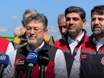 Tarım Bakanı Yumaklı: Hasat sezonunu 140 milyon tonluk bir üretimle kapatmış olacağız