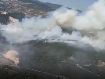 Balıkesir Sındırgı yangına müdahale ediliyor