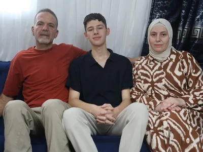 Savaş ve deprem engel olamadı: Tıp fakültesini kazandı