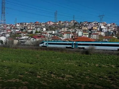 Milli Hızlı Tren'de ikinci set sürprizi: Bakan Uraloğlu 14 setlik hedefi açıkladı