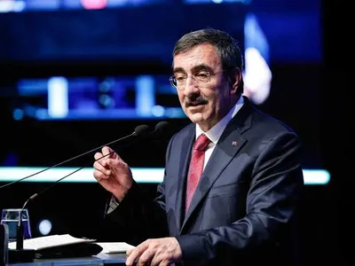 Cumhurbaşkanı Yardımcısı Yılmaz yıl sonu enflasyon ve büyüme tahminlerini açıkladı