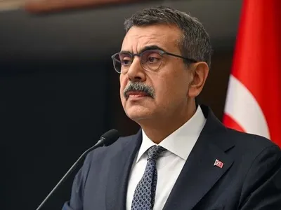 Bakan Tekin: Çocuklara zarar veren içerikler nedeniyle Meta’ya dava açmaya hazırlanıyoruz