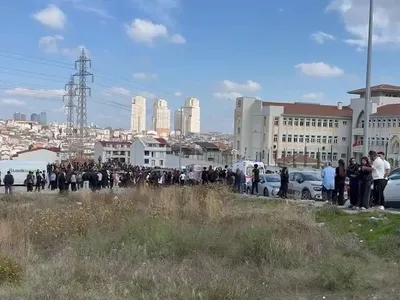 Esenyurt’ta lisede bıçaklı kavga: Biri ağır 2 öğrenci yaralandı