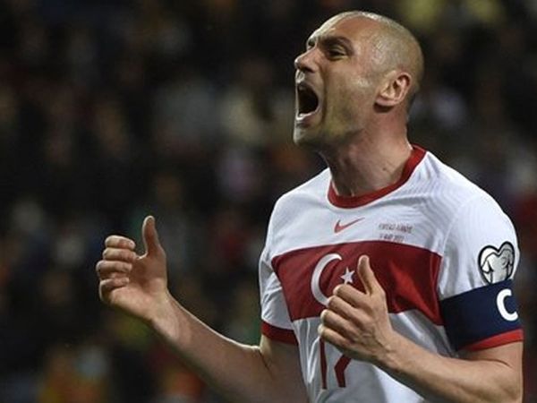 A Milli Takım'a veda ettiğini açıklayan Burak Yılmaz, Beşiktaş'a transfer oluyor!