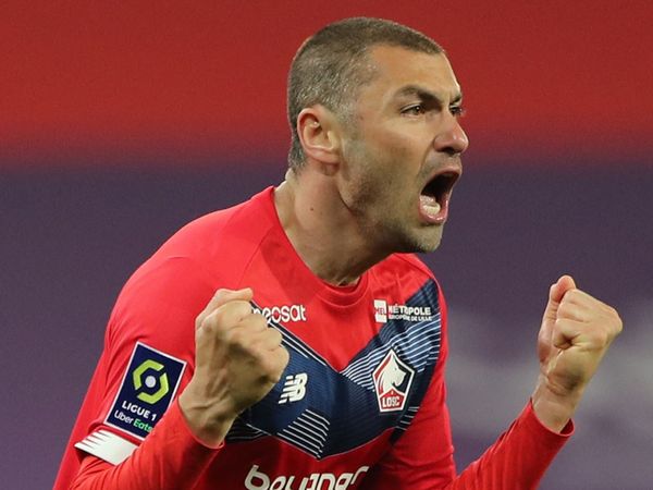 A Milli Takım'ın Yıldızı Burak Yılmaz'ın Babası Transfer Açıklamalarında Bulundu!