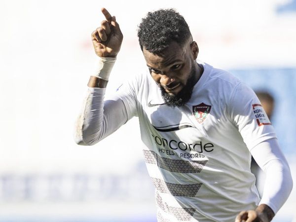 Aaron Boupendza, Katar Ekibi Al Arabi'ye Transfer Oldu!
