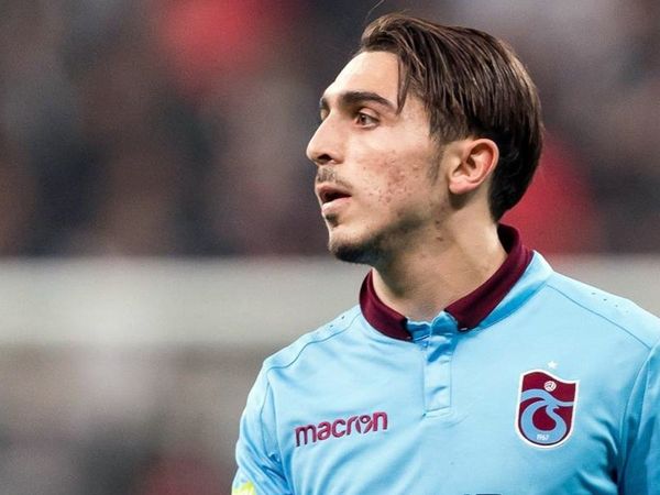Abdülkadir Ömür Kimdir?