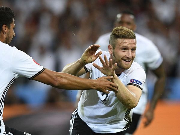 Adana Demirspor Shkodran Mustafi İle Anlaşma Sağladı!