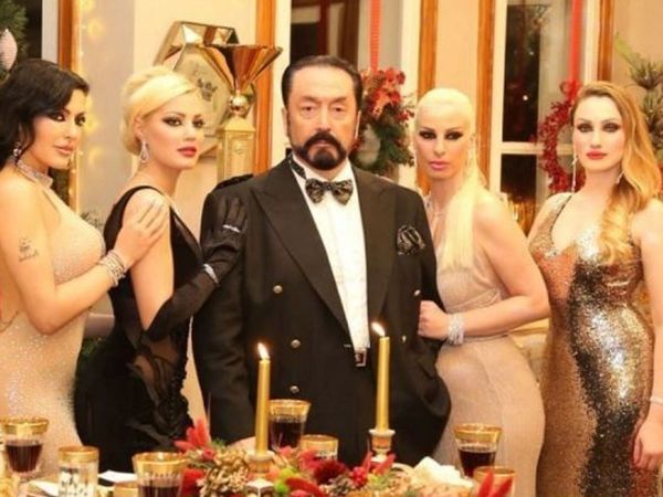 Adnan Oktar'a hala maddi akış var: Avukat ''korkunç'' diyerek bütün detayları anlattı!