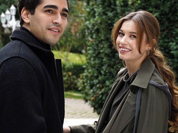 Afra Saraçoğlu Mert Ramazan Demir sorusu sonrası öyle bir şey yaptı ki: Kimsenin aklına gelmezdi!