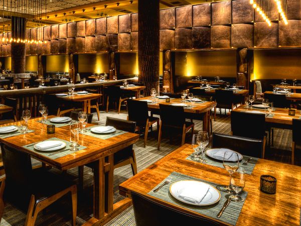 Ahlaksızlığın dibine vurdular! Restorana müşteri çekmek için yapmadıkları rezillik kalmadı