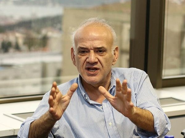 Ahmet Çakar, Rizespor-Galatasaray Maçının Hakemi Ali Palabıyık'ı Sert Sözlerle Eleştirdi!