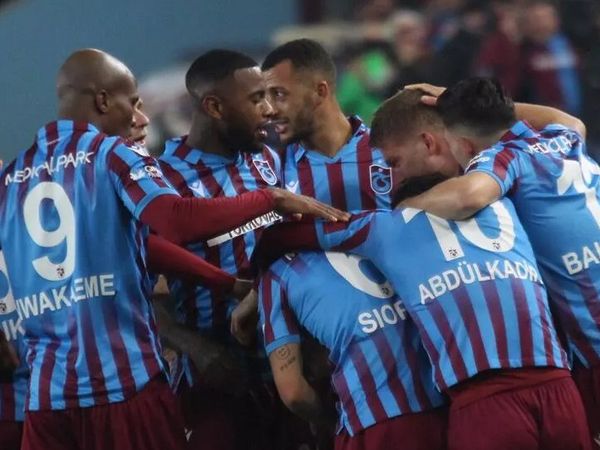 Ahmet Çakar Trabzonspor'un Şampiyonluk Mücadelesini Değerlendirdi!
