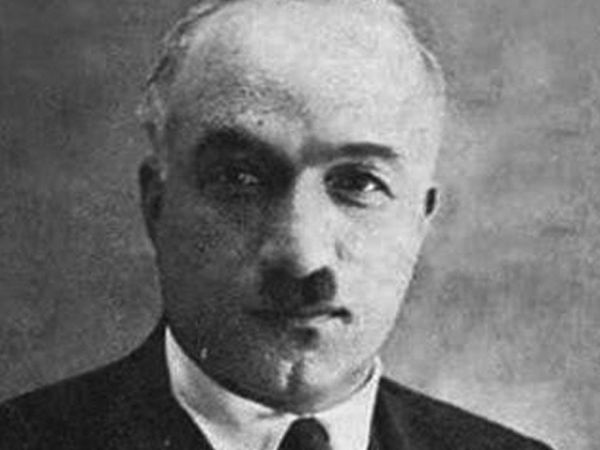 Ahmet Haşim Kimdir?