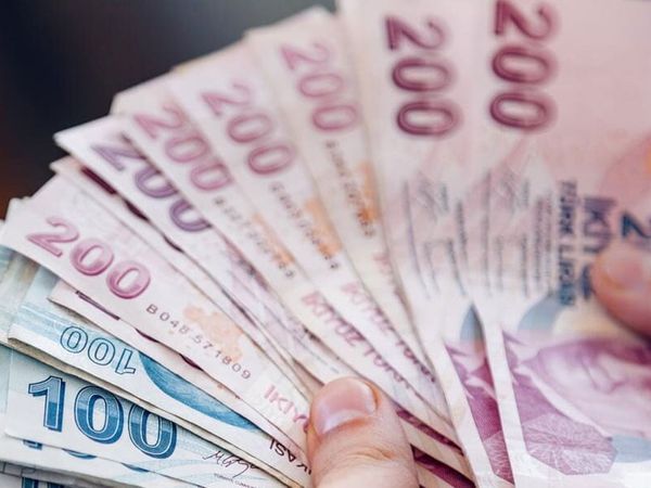 Aile Bakanlığı duyurdu herkes hemen hesaplarını kontrol etsin milyonlarca kişiye 1298 TL verilecek