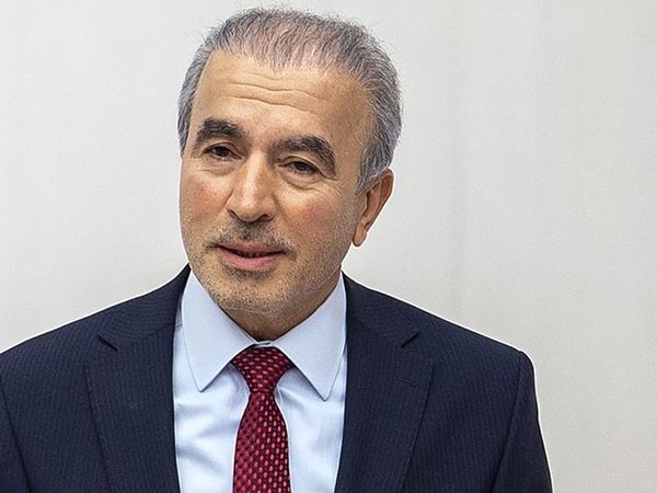 AK Parti'de Beklenmedik Görev Değişimi! Görevden Affını İsteyen  Naci Bostancı Kimdir?