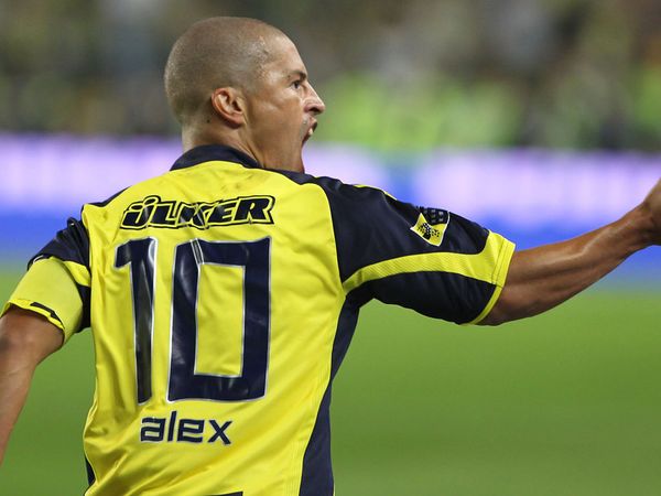 Alex de Souza Nasıl Fenerbahçe Efsanesi Oldu?