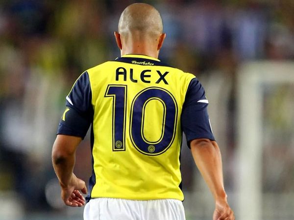 Alex de Souza'dan Fenerbahçe'ye Yıldız Transferi!