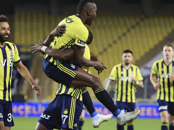 Altay Mame Thiam İle Anlaştı!