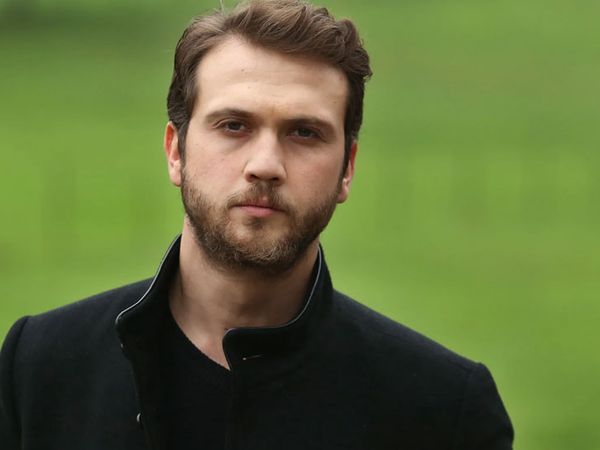 Aras Bulut İynemli kimdir?