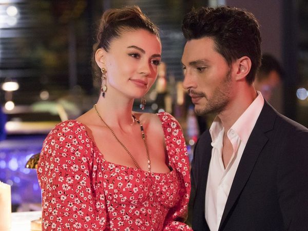 Aşk Mantık İntikam’ın aşkı gerçek mi oldu? Ünlü oyuncu Burcu Özberk gerçeği ağzından kaçırdı