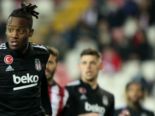 Ayhan Akman'dan Sivasspor Beşiktaş maçı ve Batshuayi yorumu: Devşirme gibi bir forvet 25'leri bulna ihtimali yok