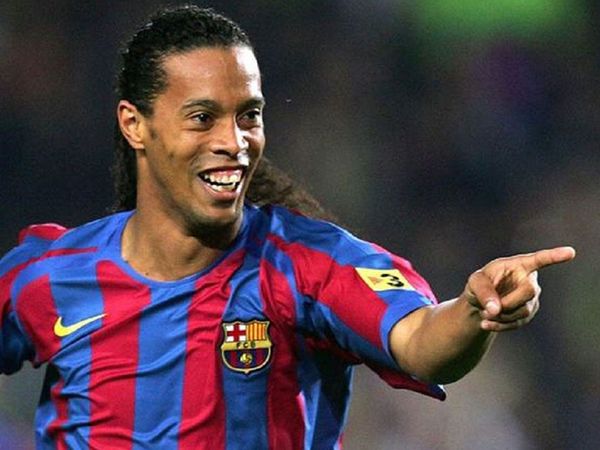 Barcelona'nın efsane isimlerinden Ronaldinho'nun son hali taraftarları hayrete düşürdü!