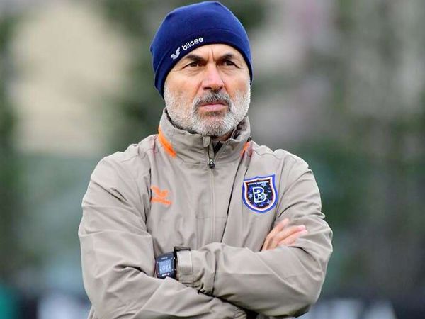 Başakşehir'in Teknik Direktörü Aykut Kocaman Kimdir?