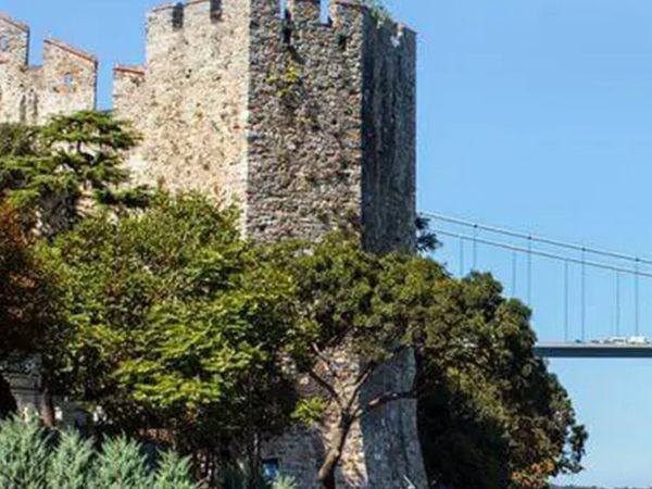 Bebek sahilde rezil anlar! Yabancı uyruklu şahıs çırıl çıplak güneşlendi, başımıza taş yağacak