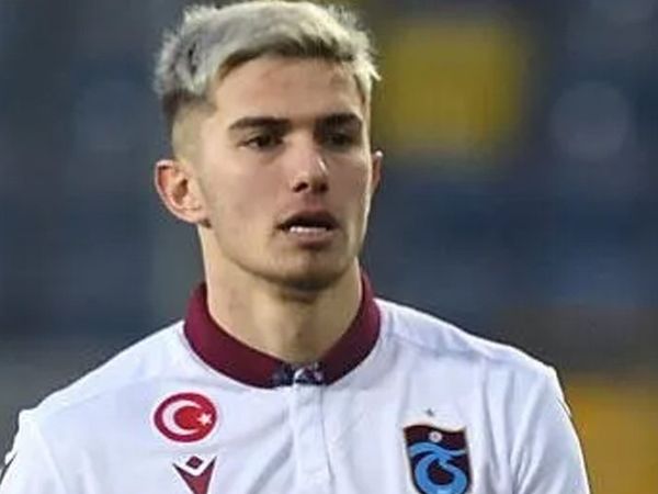 Berat Özdemir Kimdir?