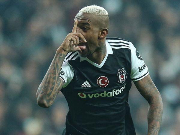 Beşiktaş Eski Futbolcusu Vincent Aboubakar'a Transfer Cevabı Verdi!