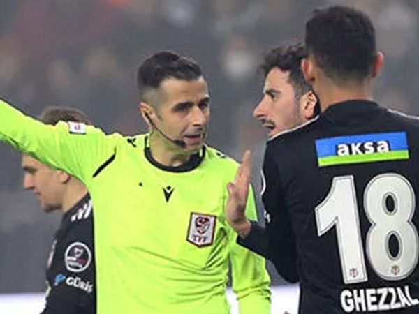 Beşiktaş Taraftarları  Mete Kalkavan ve Arda Kardeşler Hakkında Suç Duyurusunda Bulundular!