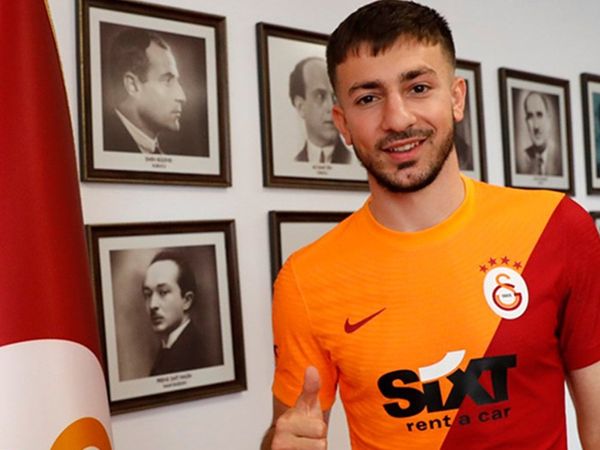 Beşiktaş Transferde Galatasaray'dan Halil Dervişoğlu'nu Gözüne Kestirdi!