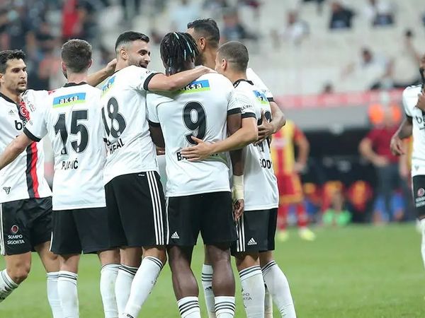Beşiktaş'ın Yıldız Futbolcusu Miralem Pjanic, Performansıyla Beğenileri Topladı!