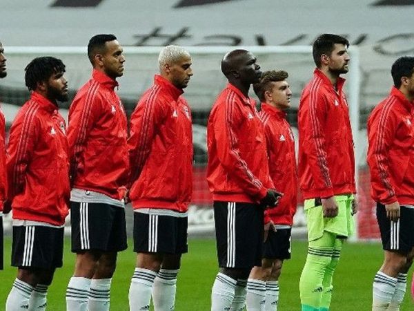 Beşiktaşlı Oğuzhan Özyakup'a Medipol Başakşehir Talip Oldu!