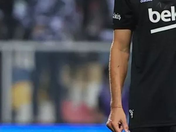 Beşiktaşlı Salih Uçan Kiralık Olarak Başakşehir'e Transfer Oldu