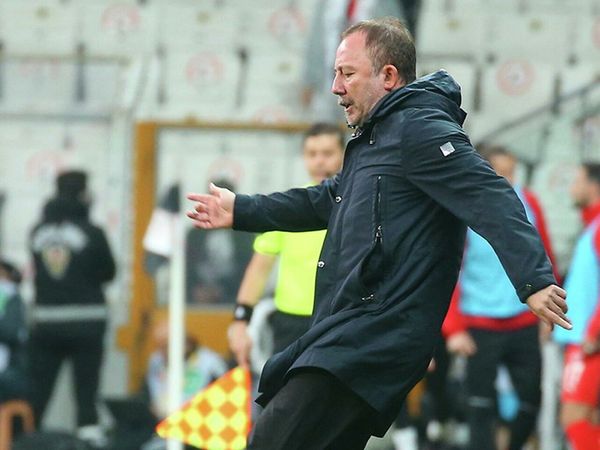 Beşiktaşlı Sergen Yalçın'ı Bekleyen Tehlike!