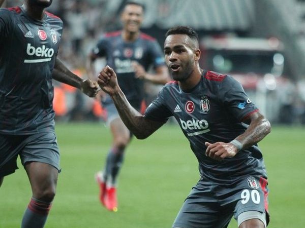Beşiktaşlı Yıldız Alex Teixeira'dan Çarpıcı Açıklamalar