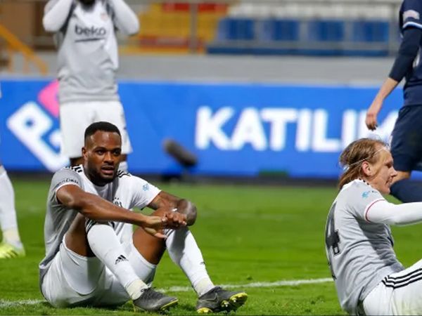 Beşiktaş'ta İç Transferde, Cyle Larin İle Olan Sözleşme Krizi Devam Ediyor!